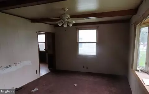 8133 Cornwall Rd, Dundalk, MD 21222 photo 4