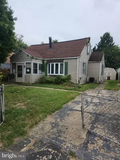 8133 Cornwall Rd, Dundalk, MD 21222 photo 2