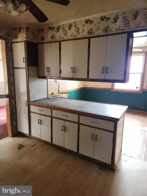 8133 Cornwall Rd, Dundalk, MD 21222 photo 8