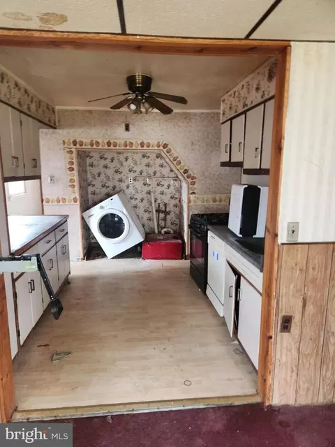 8133 Cornwall Rd, Dundalk, MD 21222 photo 6