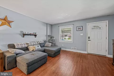 128 Riverthorn Rd, Middle River, MD 21220 photo 4