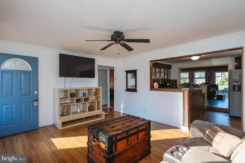 7 Helicopter Dr, Middle River, MD 21220 photo 6