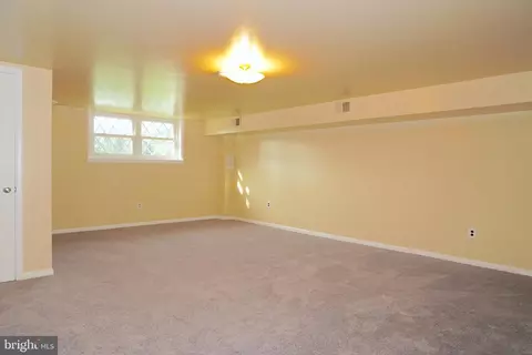 945 Elm Rd, Halethorpe, MD 21227 photo 18