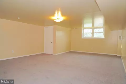 945 Elm Rd, Halethorpe, MD 21227 photo 19