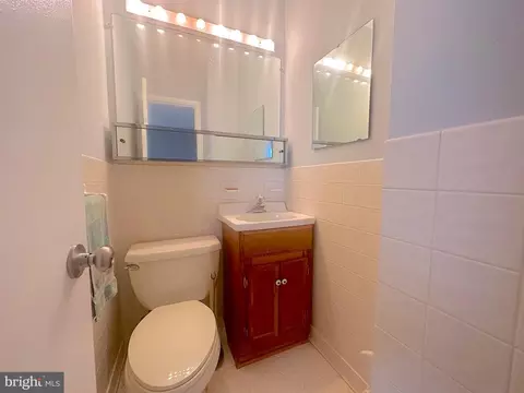 945 Elm Rd, Halethorpe, MD 21227 photo 17