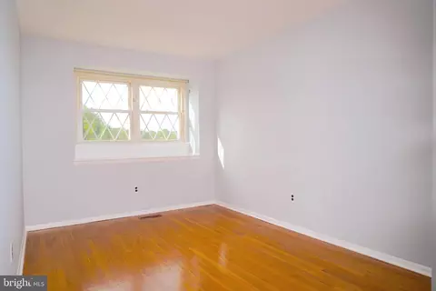 945 Elm Rd, Halethorpe, MD 21227 photo 10