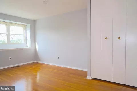 945 Elm Rd, Halethorpe, MD 21227 photo 11