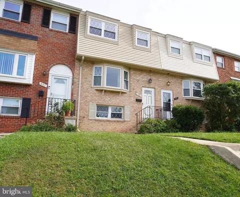 945 Elm Rd, Halethorpe, MD 21227 photo 4