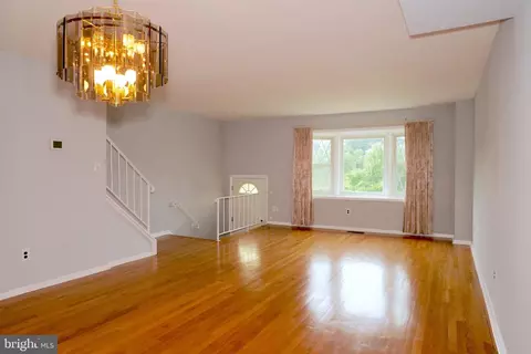 945 Elm Rd, Halethorpe, MD 21227 photo 7