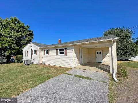 26 Bosley Ave, Cockeysville, MD 21030