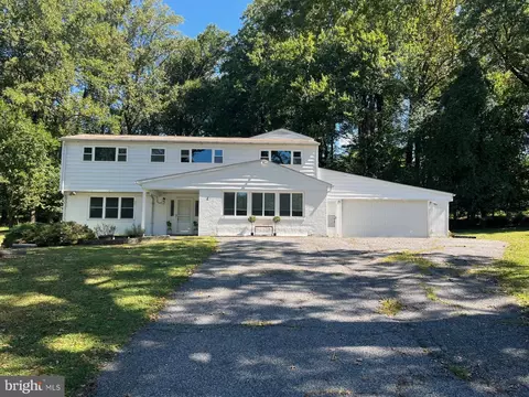 7 Saxony Ct, Pikesville, MD 21208