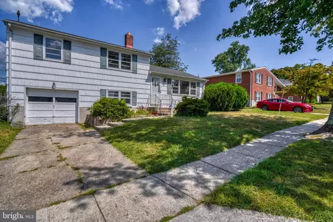 200 Rothwell Dr, Lutherville Timonium, MD 21093