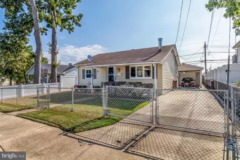 3 Glider Dr, Middle River, MD 21220 photo 2
