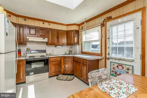 3 Glider Dr, Middle River, MD 21220 photo 8