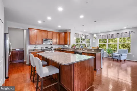 704 Daft Rd, Middle River, MD 21220 photo 4