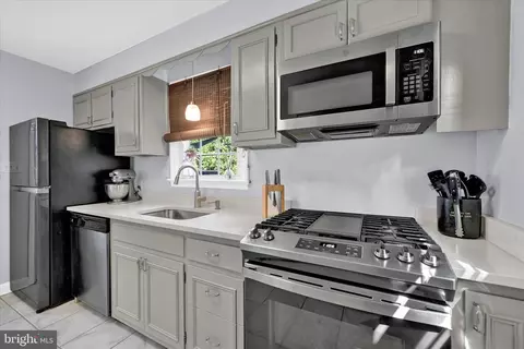302 Brook Rd, Towson, MD 21286 photo 14