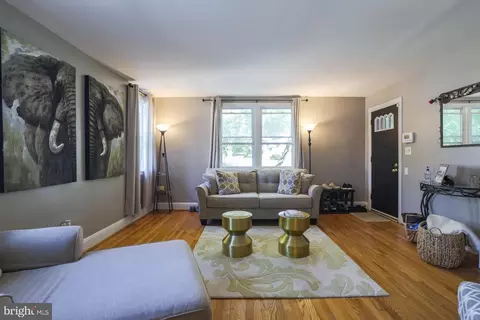 656 Coleraine Rd, Baltimore, MD 21229
