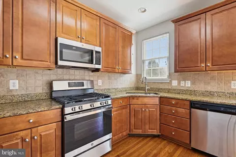 115 Hearth Ct, Baltimore, MD 21212 photo 16
