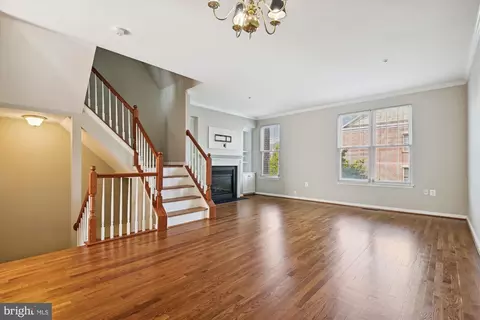 115 Hearth Ct, Baltimore, MD 21212 photo 9