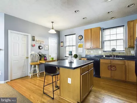 711 Luke Rd, Middle River, MD 21220 photo 11