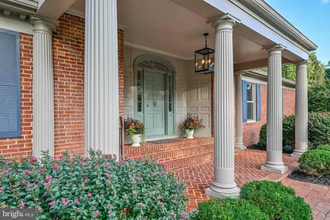 1125 Gypsy Ln W, Towson, MD 21286