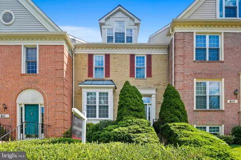 613 Lavenham Ct, Lutherville Timonium, MD 21093