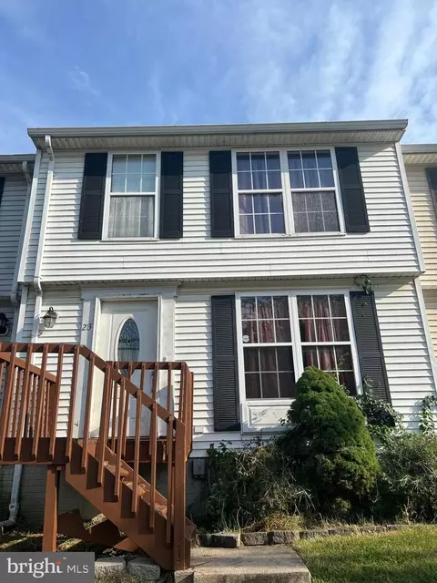 213 Magnolia Ter, Essex, MD 21221