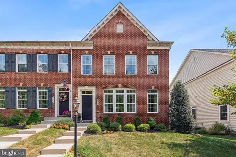 8615 Springvale Dr, Lutherville Timonium, MD 21093