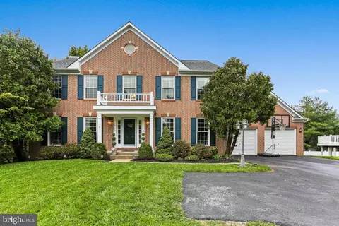 9510 Meadows Farm Dr, Owings Mills, MD 21117