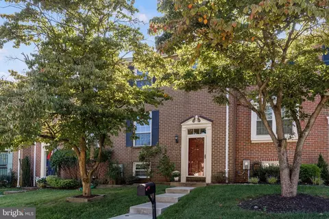 5 Pinecone Ct, Parkville, MD 21234