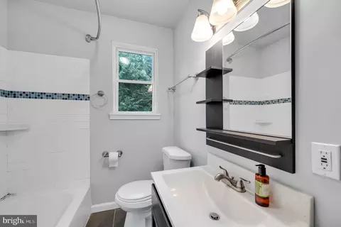 5602 Windsor Mill Rd, Gwynn Oak, MD 21207 photo 9