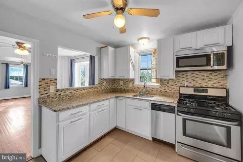 5602 Windsor Mill Rd, Gwynn Oak, MD 21207 photo 2