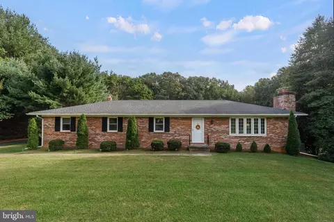 9 Quail Wood Ct, Parkton, MD 21120