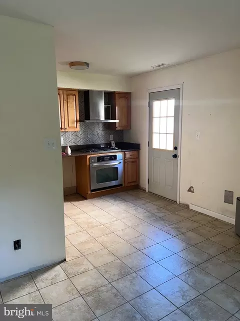 8008 Penwood Ave, Sparrows Point, MD 21219 photo 5