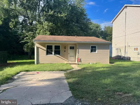 8008 Penwood Ave, Sparrows Point, MD 21219