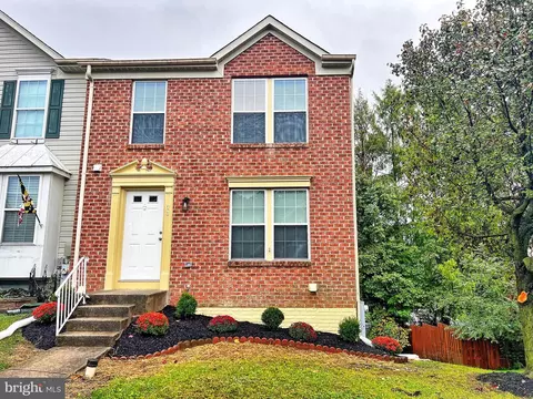 11 Turnbrook Ct, Parkville, MD 21234