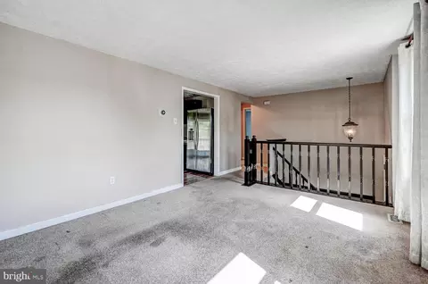 9748 Denrob Ct, Parkville, MD 21234 photo 7