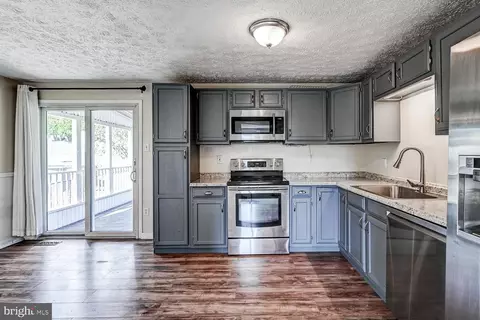 9748 Denrob Ct, Parkville, MD 21234 photo 9