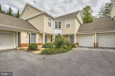 9230 James Howard Ln #9230, Pikesville, MD 21208