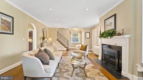 6902 Marlborough Rd, Baltimore, MD 21212 photo 5