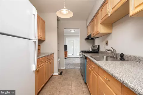 5645 Selford Rd, Halethorpe, MD 21227 photo 8