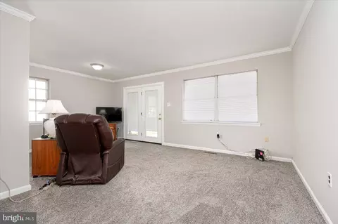 5645 Selford Rd, Halethorpe, MD 21227 photo 10