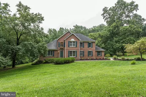 9 Lakecrest Ct, Towson, MD 21286