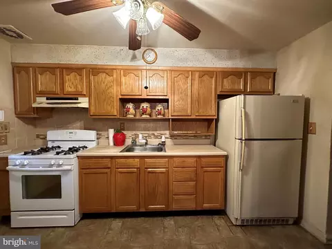 4222 Fallstaff Rd, Baltimore, MD 21215 photo 4