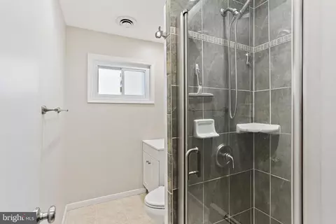 6 Honeycomb Rd, Middle River, MD 21220 photo 19