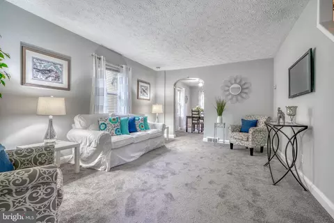 564 47th St, Baltimore, MD 21224 photo 3