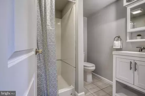 564 47th St, Baltimore, MD 21224 photo 25