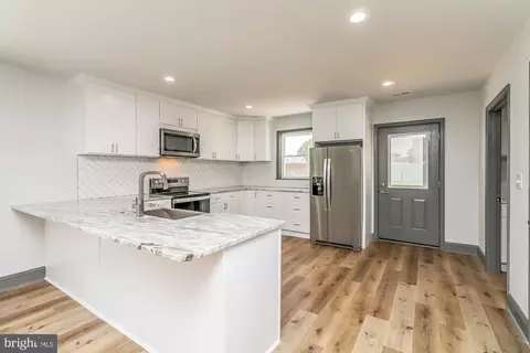 6809 Columbia Rd, Middle River, MD 21220 photo 8