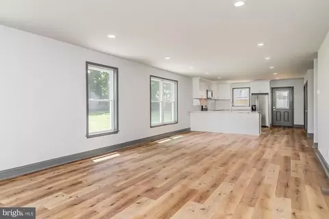 6809 Columbia Rd, Middle River, MD 21220 photo 3