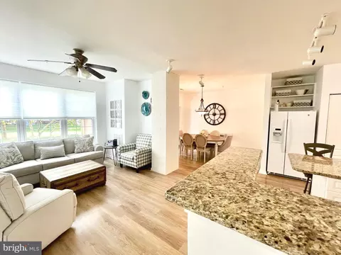 400 Symphony Cir #212I, Cockeysville, MD 21030